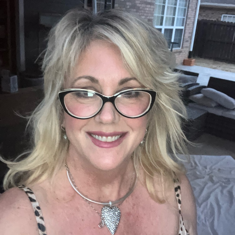 Meet your Posher, Jeanine